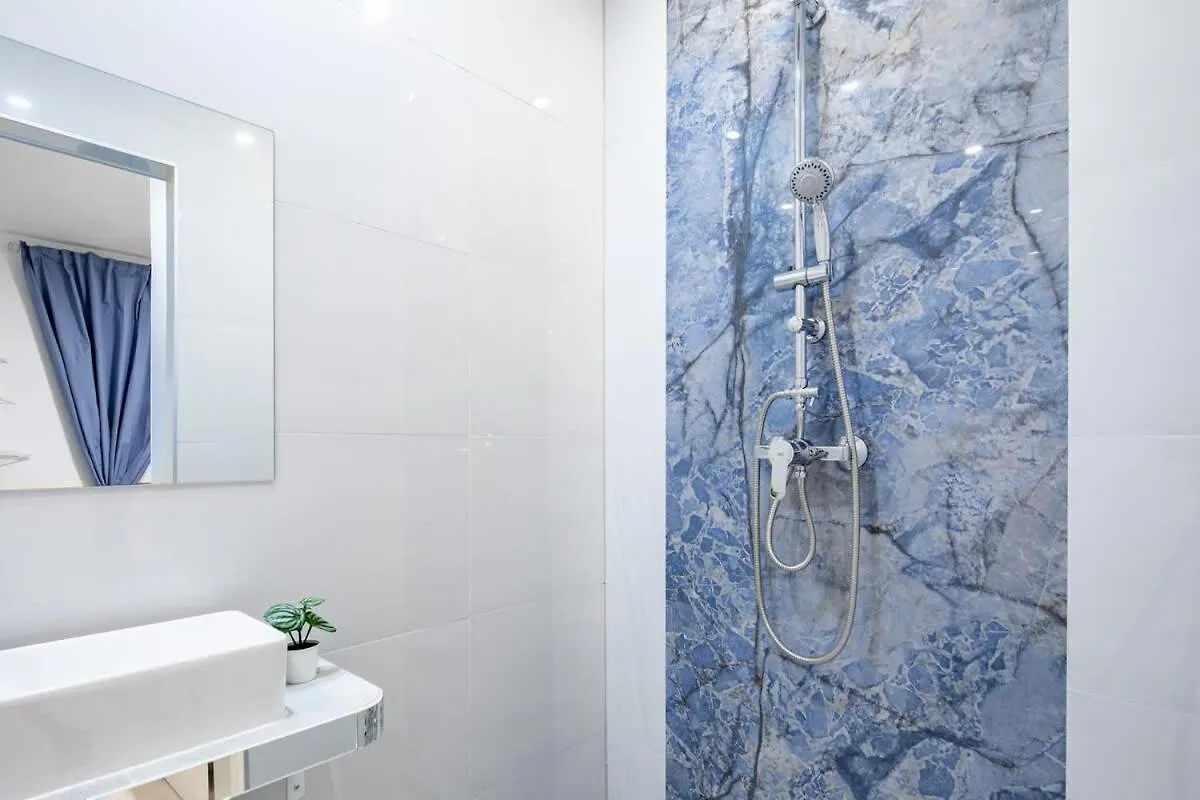Central - New - Quiet Sleep Apartment Budapest