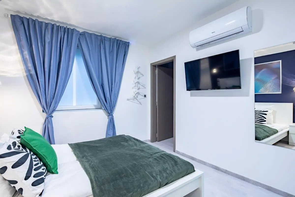 Central - New - Quiet Sleep Apartment Budapest 0*,