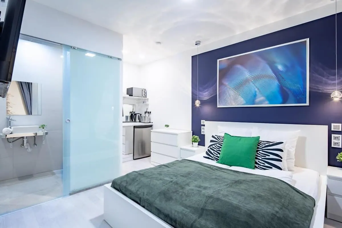 Central - New - Quiet Sleep Apartment Budapest